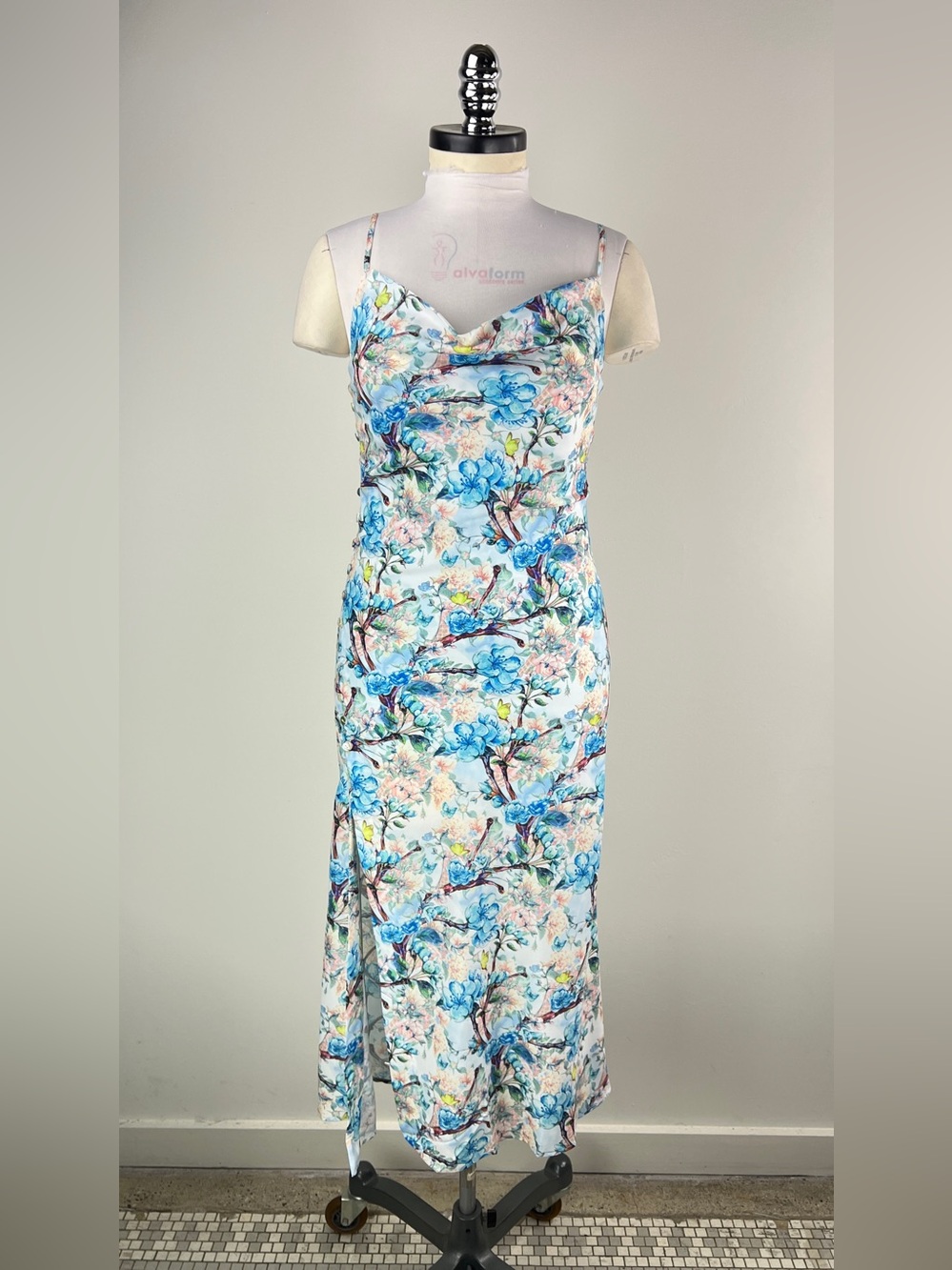 💚 3771. Blue Floral Slip Midi Dress